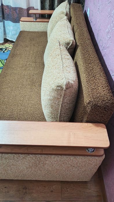 продам диван в отличном состоянии