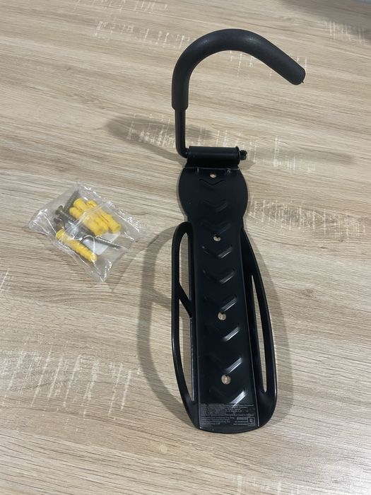 Suport prindere bicicleta / trotineta pentru perete