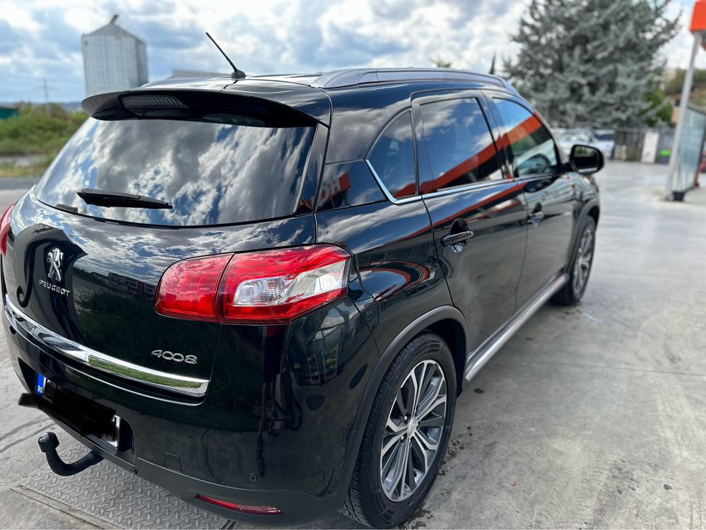 Peugeot 4008 - отлично състояние без забележки !!!