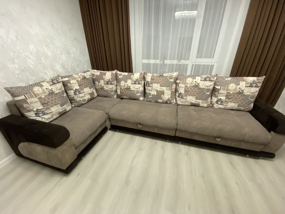 Продается диван, размер 340 * 180, раскладной