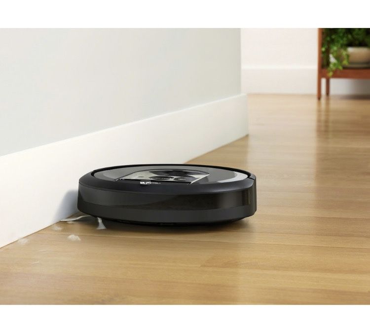 Robot de aspirare iRobot Roomba i7