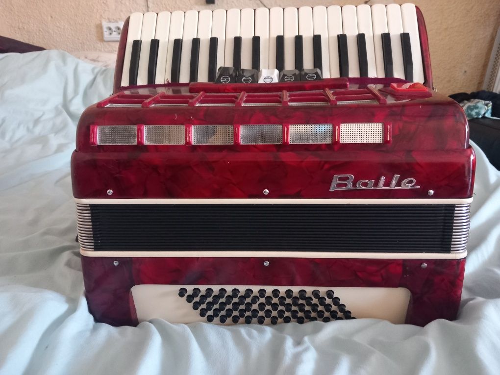 Acordeon Baile 60 de bași