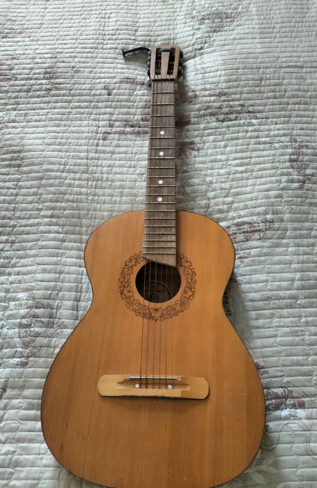 Продается гитара