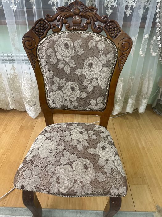 Продам стулья 12 шт., в отличном состоянии, как новые