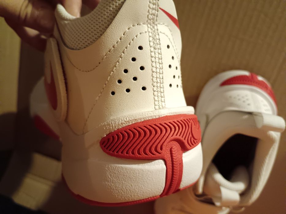 Маратонки Nike 39 номер