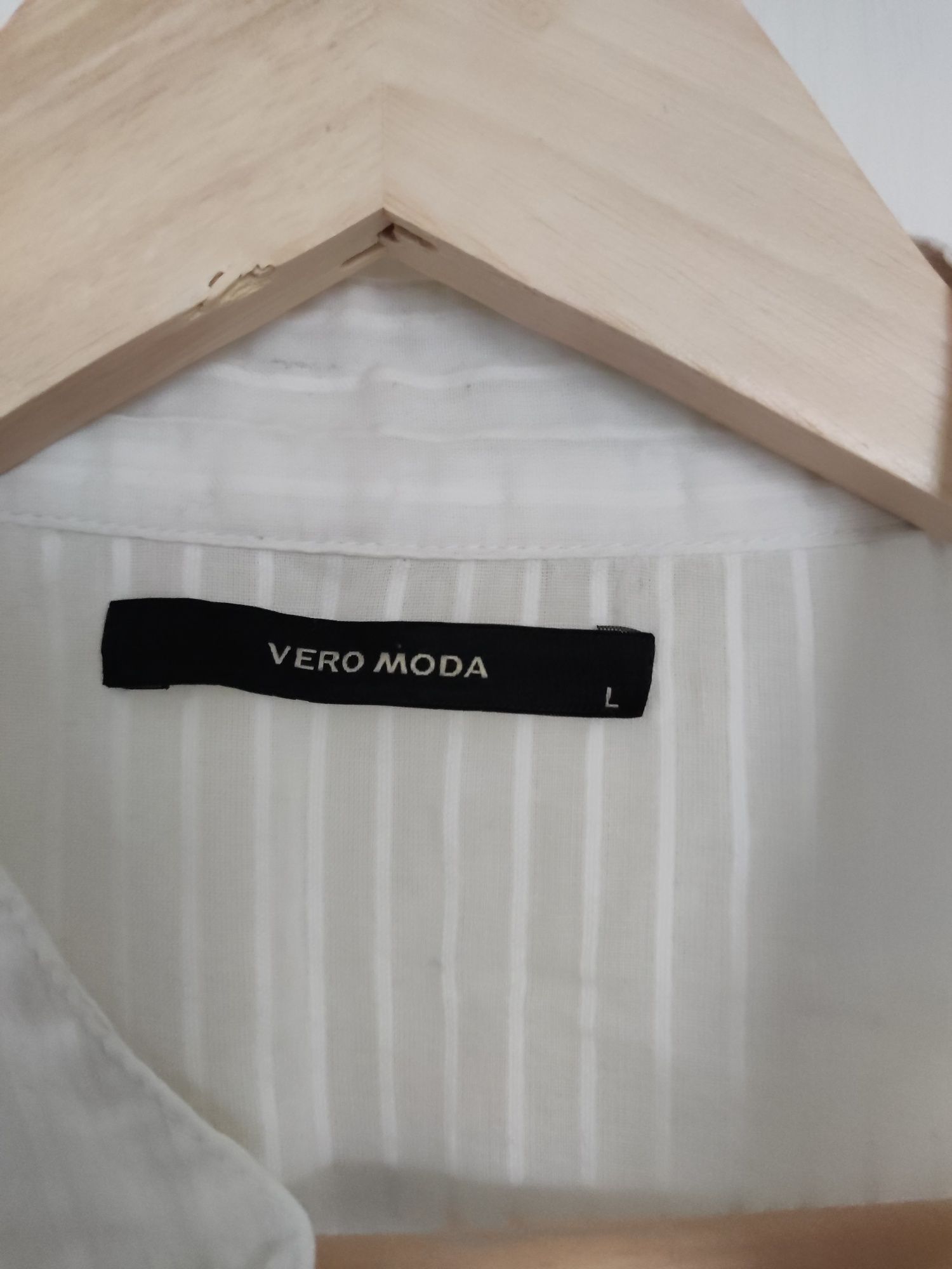 Бяла дълга риза на Vero Moda