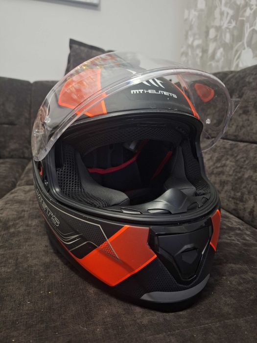 Каска за мотор - MT Helmet - Размер S