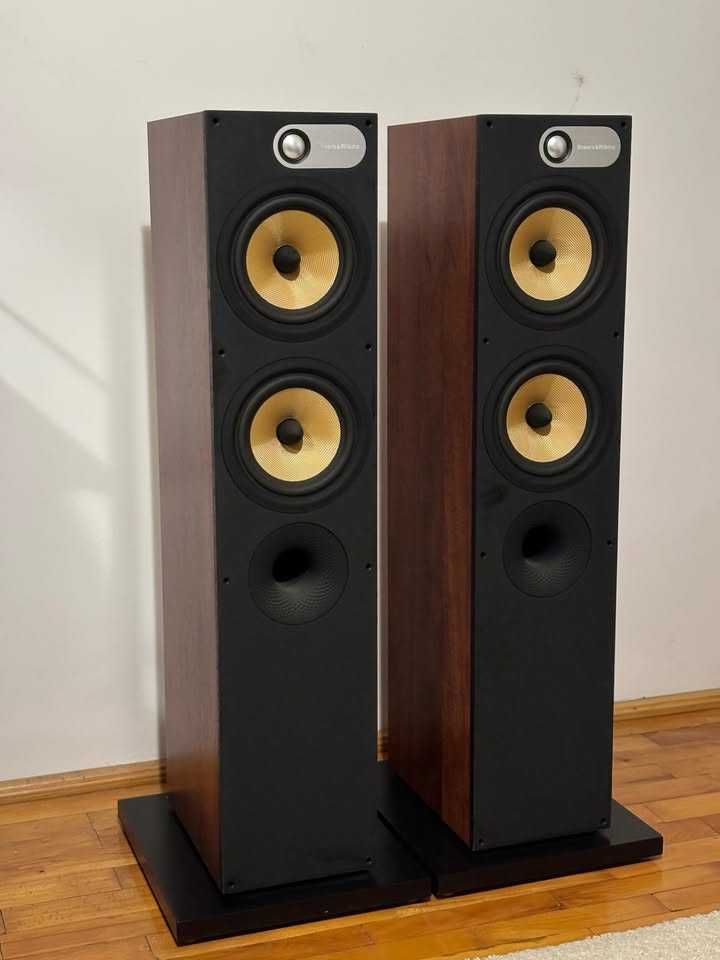 Vând Boxe de podea Bowers & Wilkins 684 - 150W