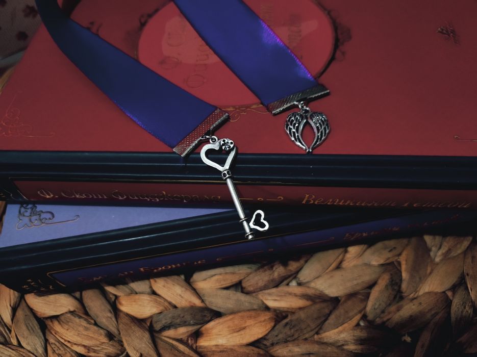 Книгоразделител панделка