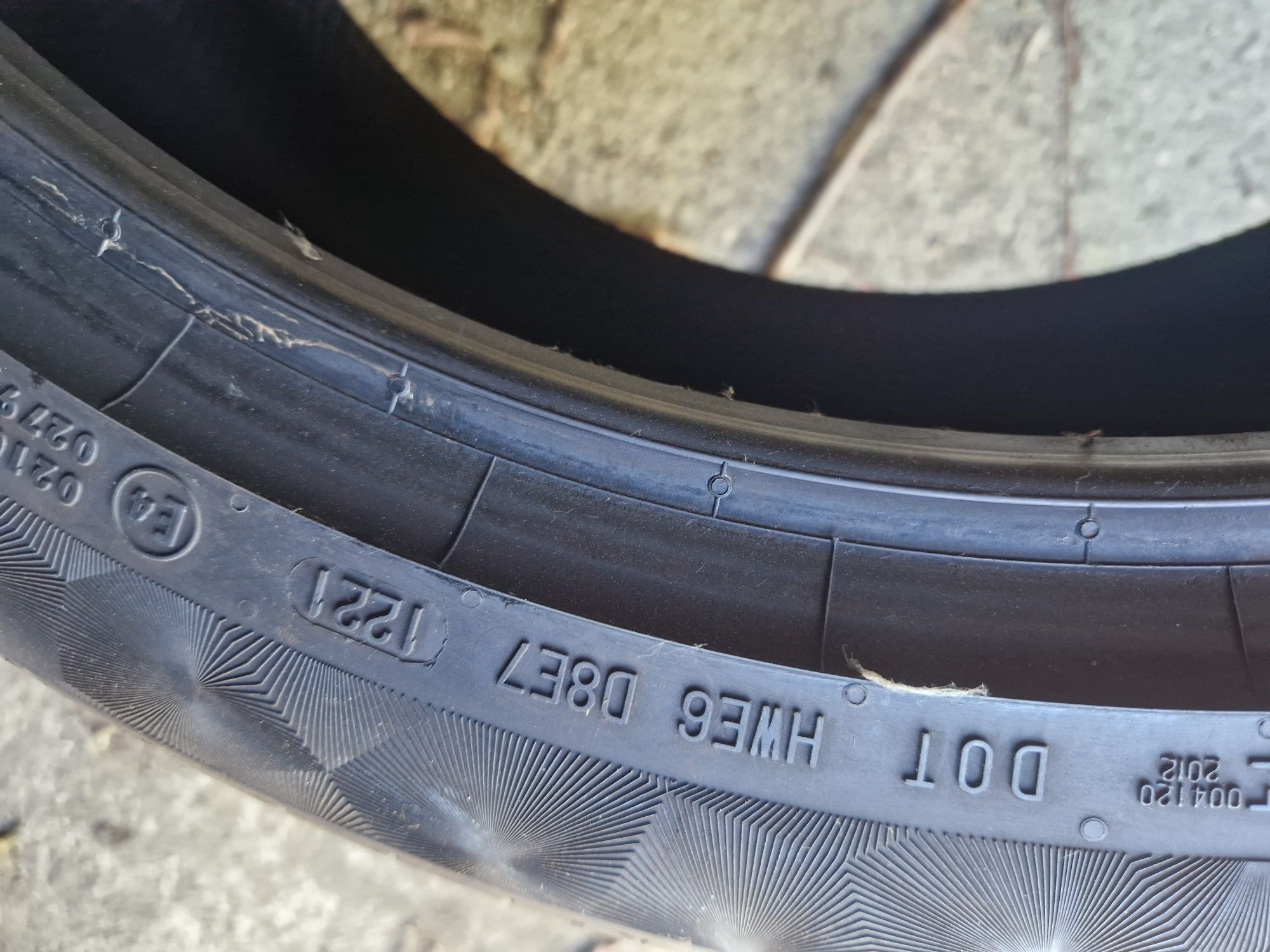 235 45 r19 continental
