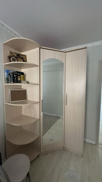 Продам угловой шкаф высота 2,20