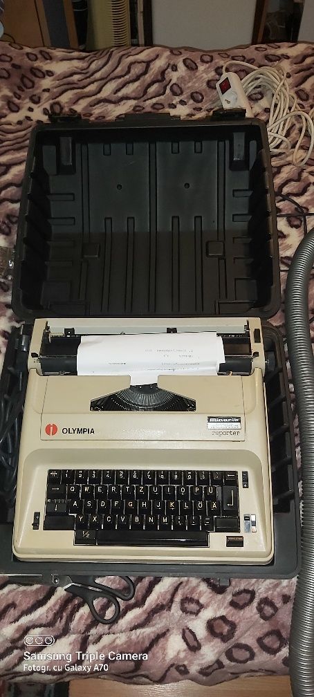 Masina de scris,electrica
