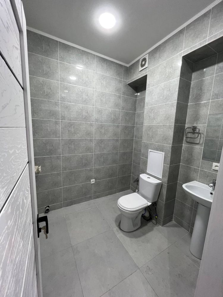 Срочно продается офис 130 м2 , Янгихаетский район, Новостройка