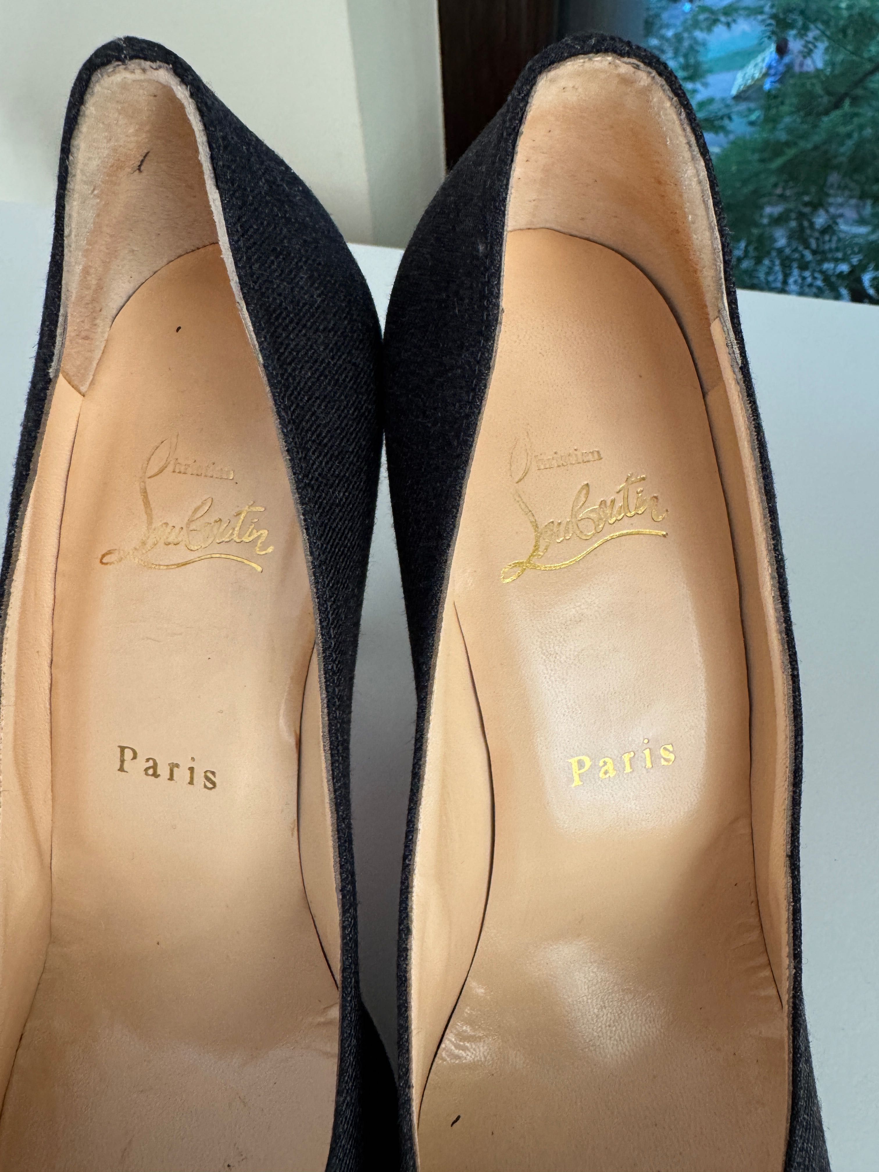 Christian Louboutin ток, 38-размер, оригинални