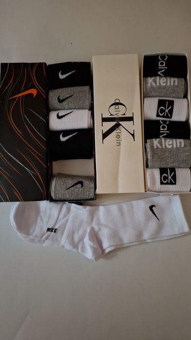 Sosete lungi ,diferite modele