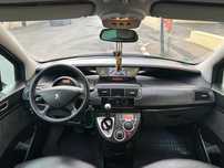 Autoturism peugeot