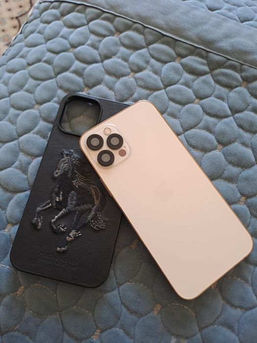 Продам телефон iPhone 12 Pro