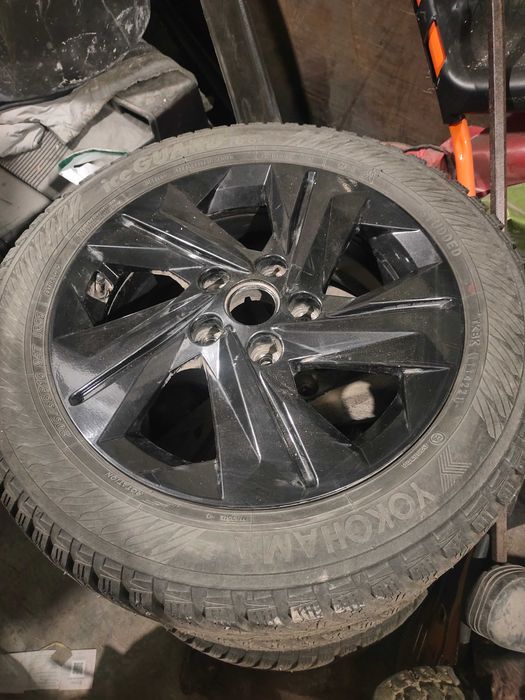 Продам зимнюю резину с дисками Kia/Hyundai 16