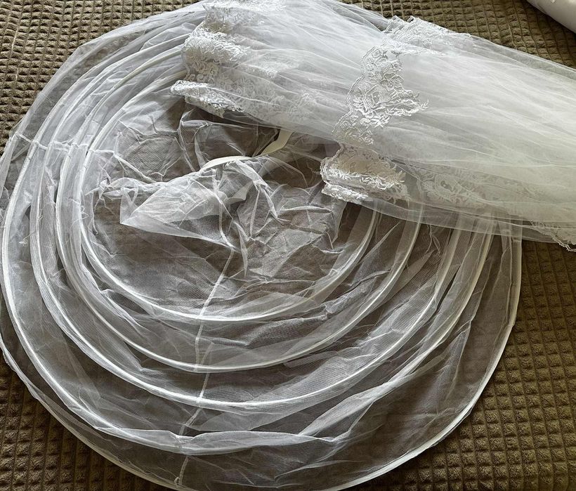 Булчинска  рокля