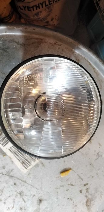 Продается фара (фароискатель) для грузовой авто.