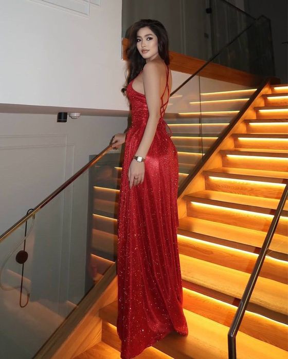 Вечерние платья