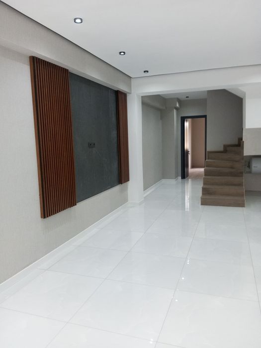 Продам свои 2дома-коттеджа в самом центре ориентир за Океаном. Гост.Ро