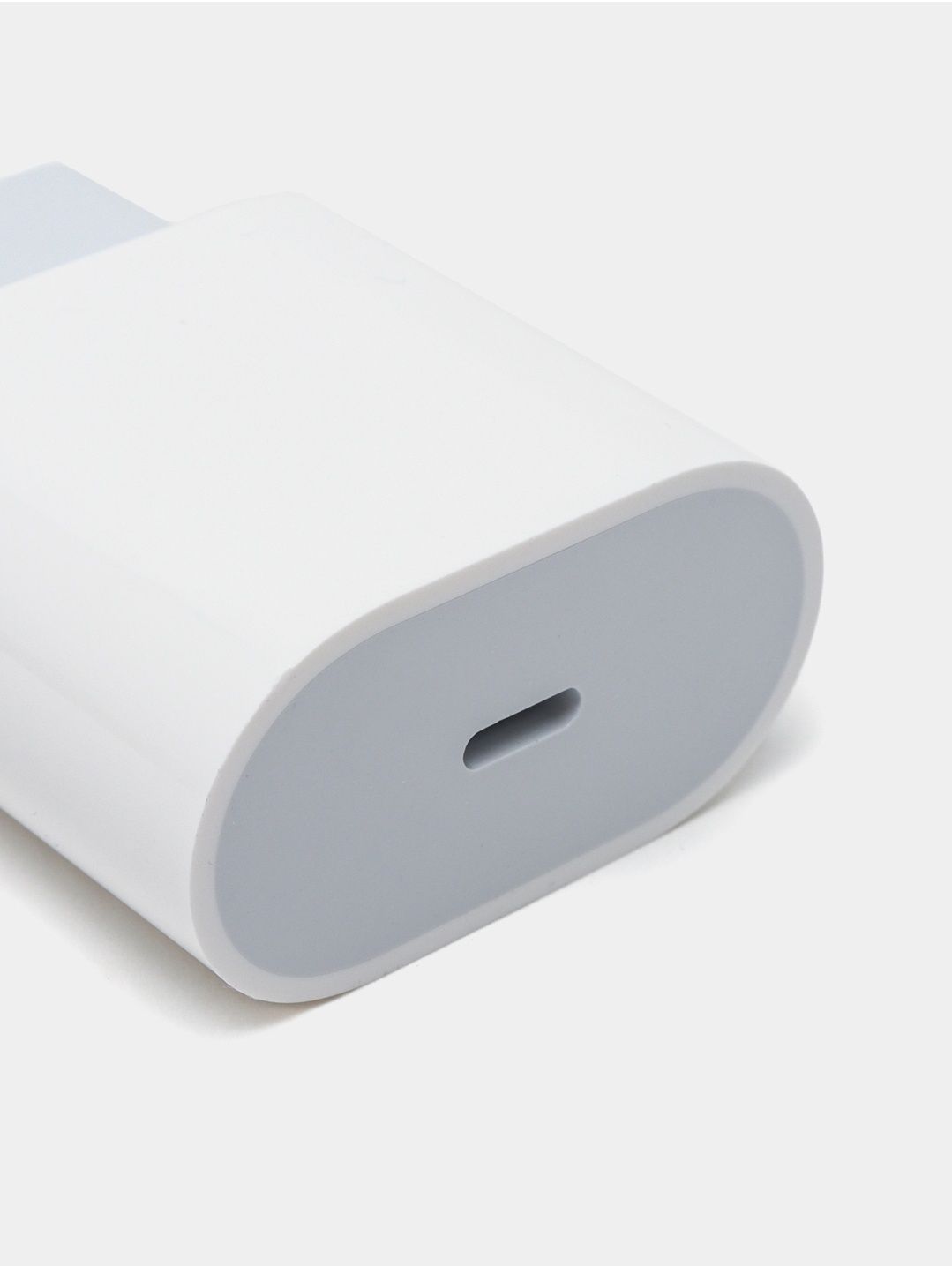 iPhone ayfon zaryadka adapter golovka