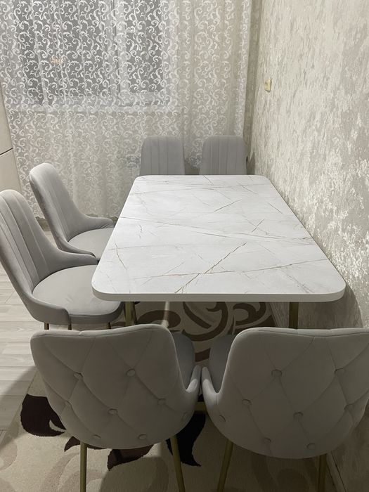 Продам стол и 6 стулья
