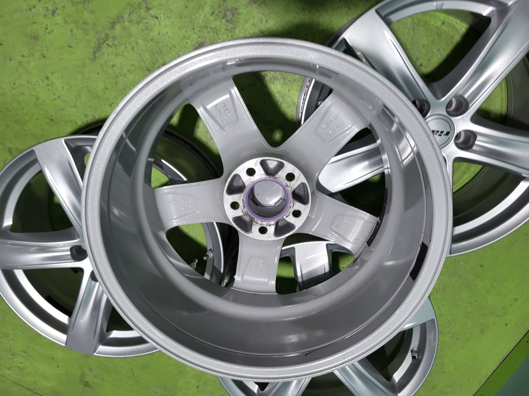 18 5x112 Vw Passat Touran Caddy Skoda 5х112
