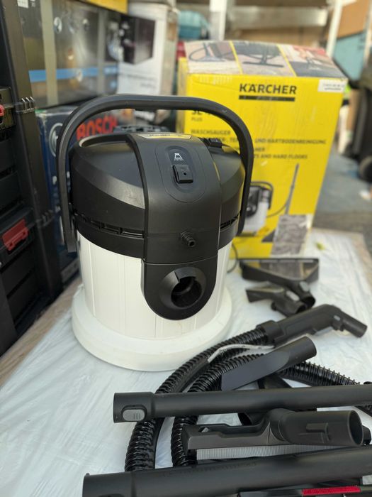 Aspirator cu spalare prin injectie-extractie Karcher SE 4, 1000 W