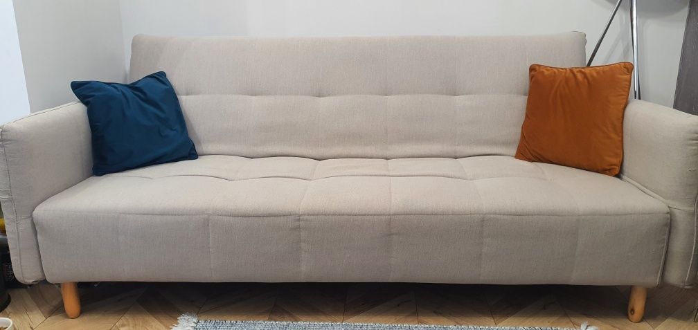 Canapea extensibila . Cotiere cu buzunare