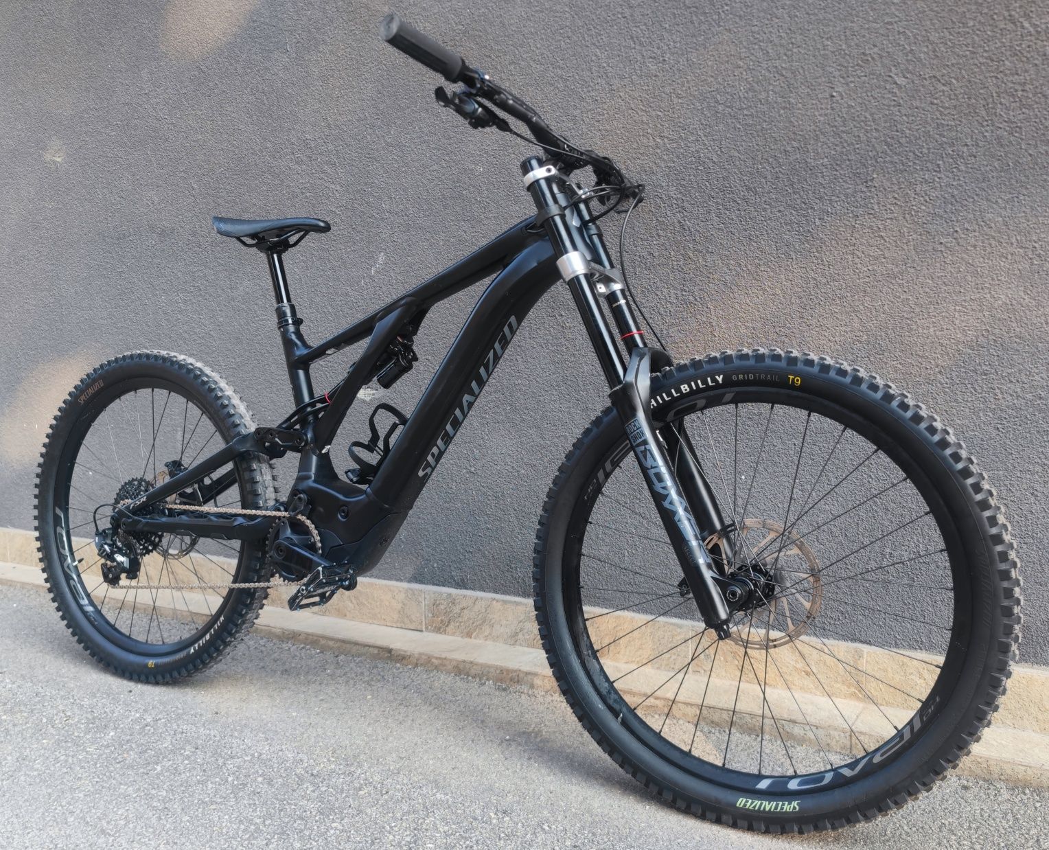 Електрически Велосипед 27.5 Specialized Rock Shox Boxxer 700Wh 2023г