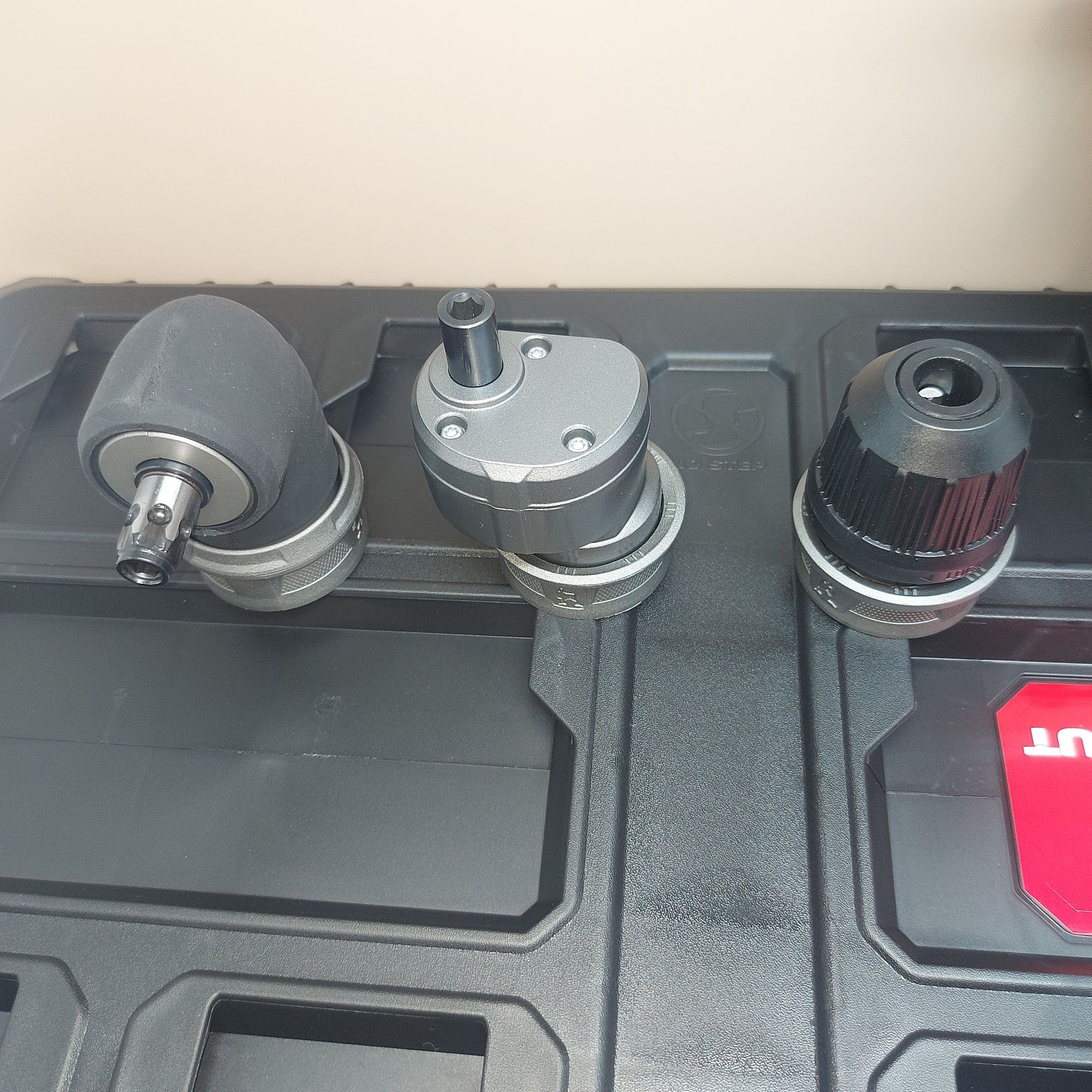 ПРОМОЦИЯ.Акумулаторен ударен винтоверт MILWAUKEE  M12 FPDXKIT