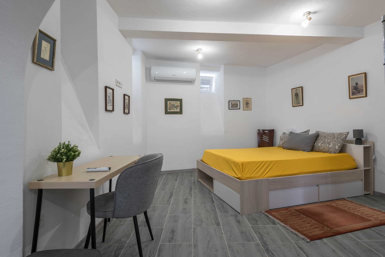 Продава се Многостаен апартамент в Варна, Гръцка махала - 150 кв.м за 3034 €/кв.м - Снимка #19