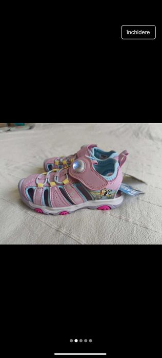 Sandale cu luminițe Bluey - măsura 27/ 17,5cm lungime