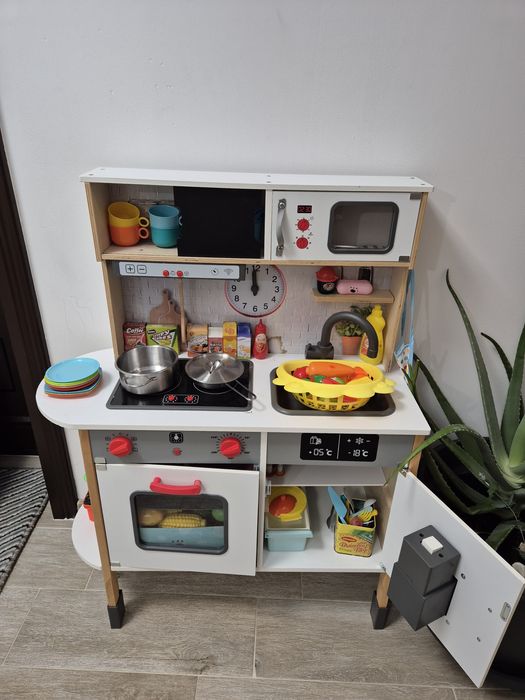 Детска дървена кухня