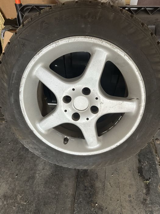 Зимняя резина на дисках 195/60/15