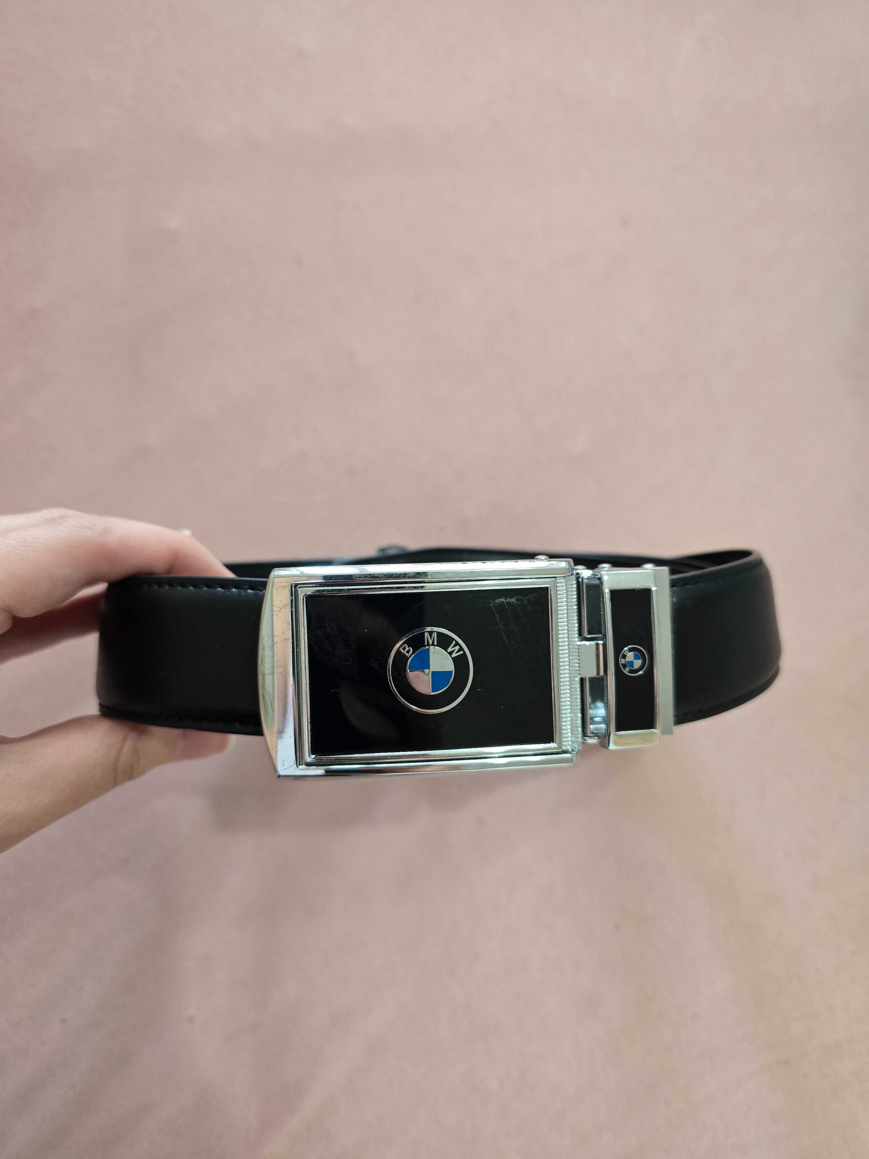 Черен мъжки колан BMW