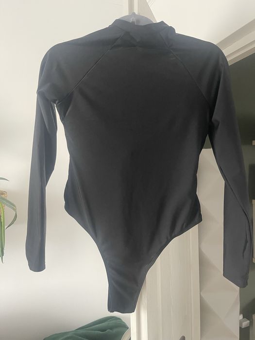 Costum baie negru cu verde