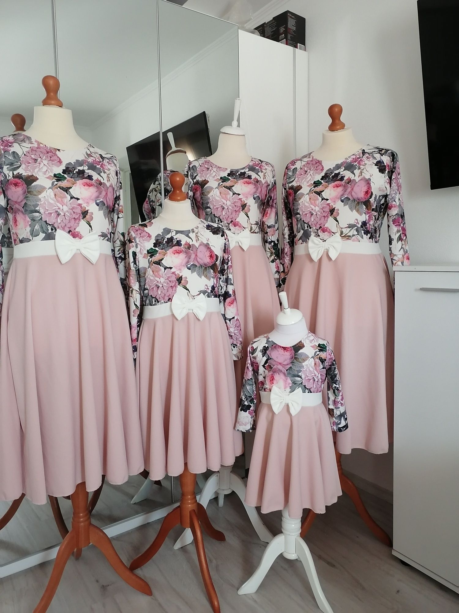 Set rochii mama-fiica înflorate