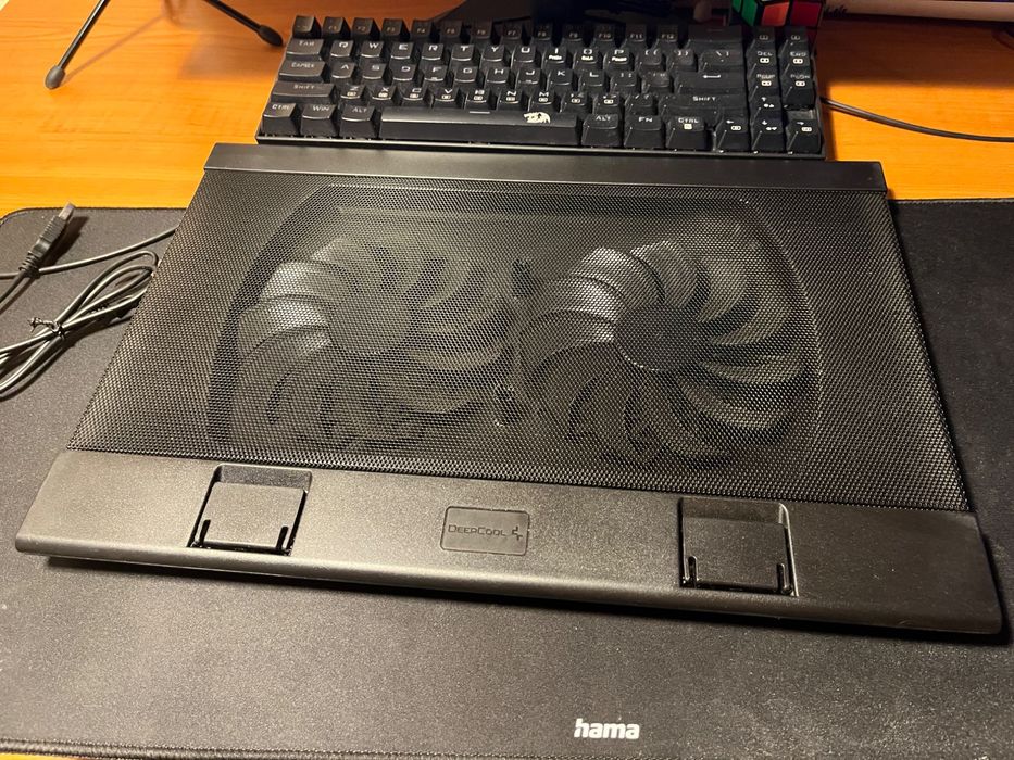 Охлаждане и поставка за лаптоп Deepcool