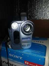 продается видео-камера SONY-TRV-265E
