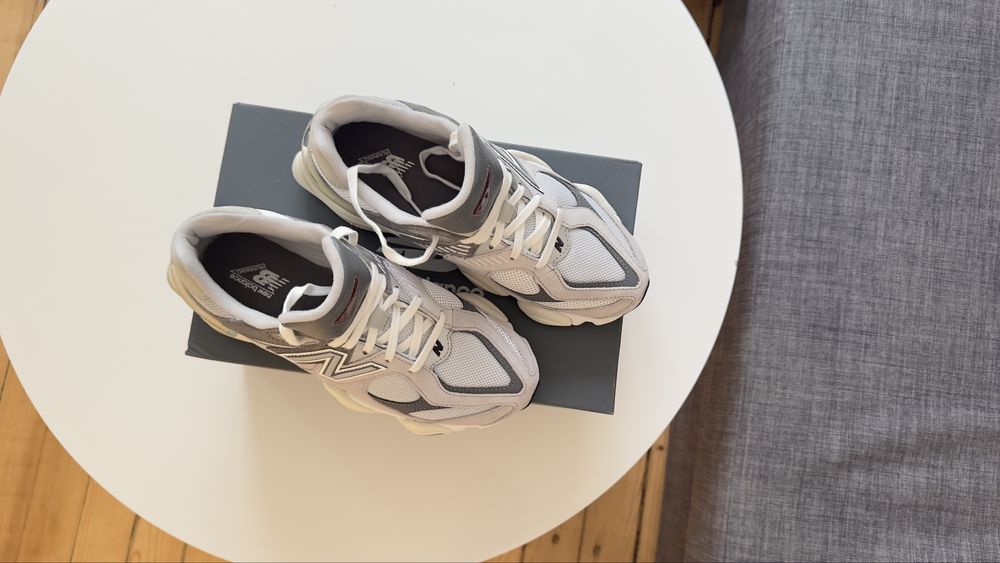 New Balance 9060