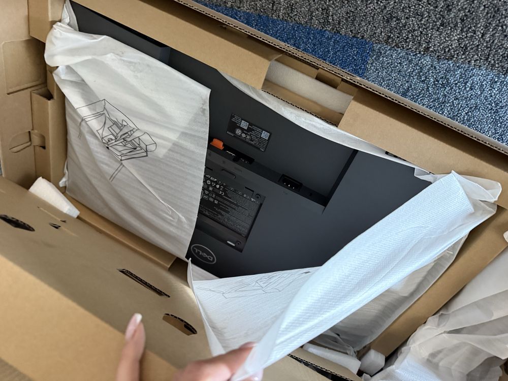 Desktop DELL монитор