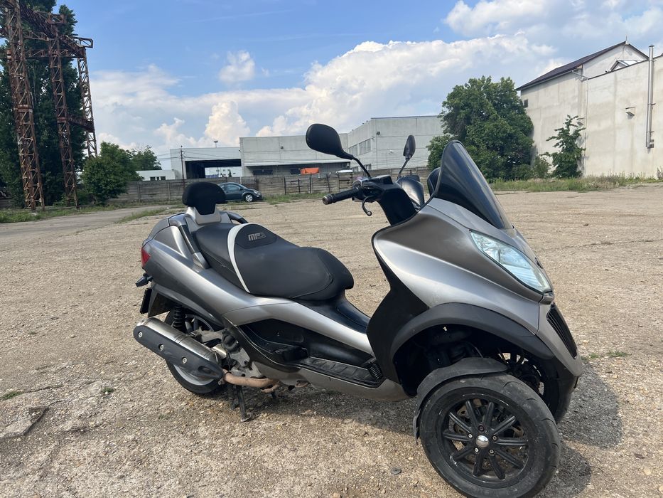 Piaggio mp3 400 LT se conduce cu cat B