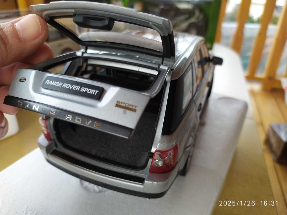 1:18 Метален модел на  Range Rover Sport AUTOart Millennium