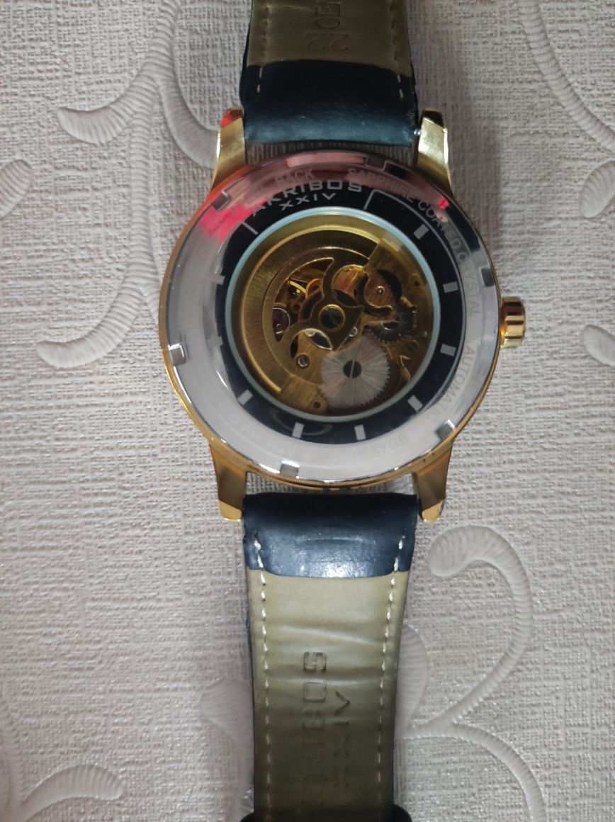 Уникален ръчен часовник Akribos