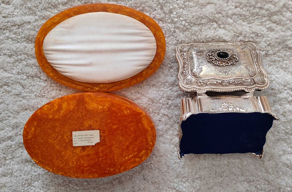 Cutii bijuterii vintage