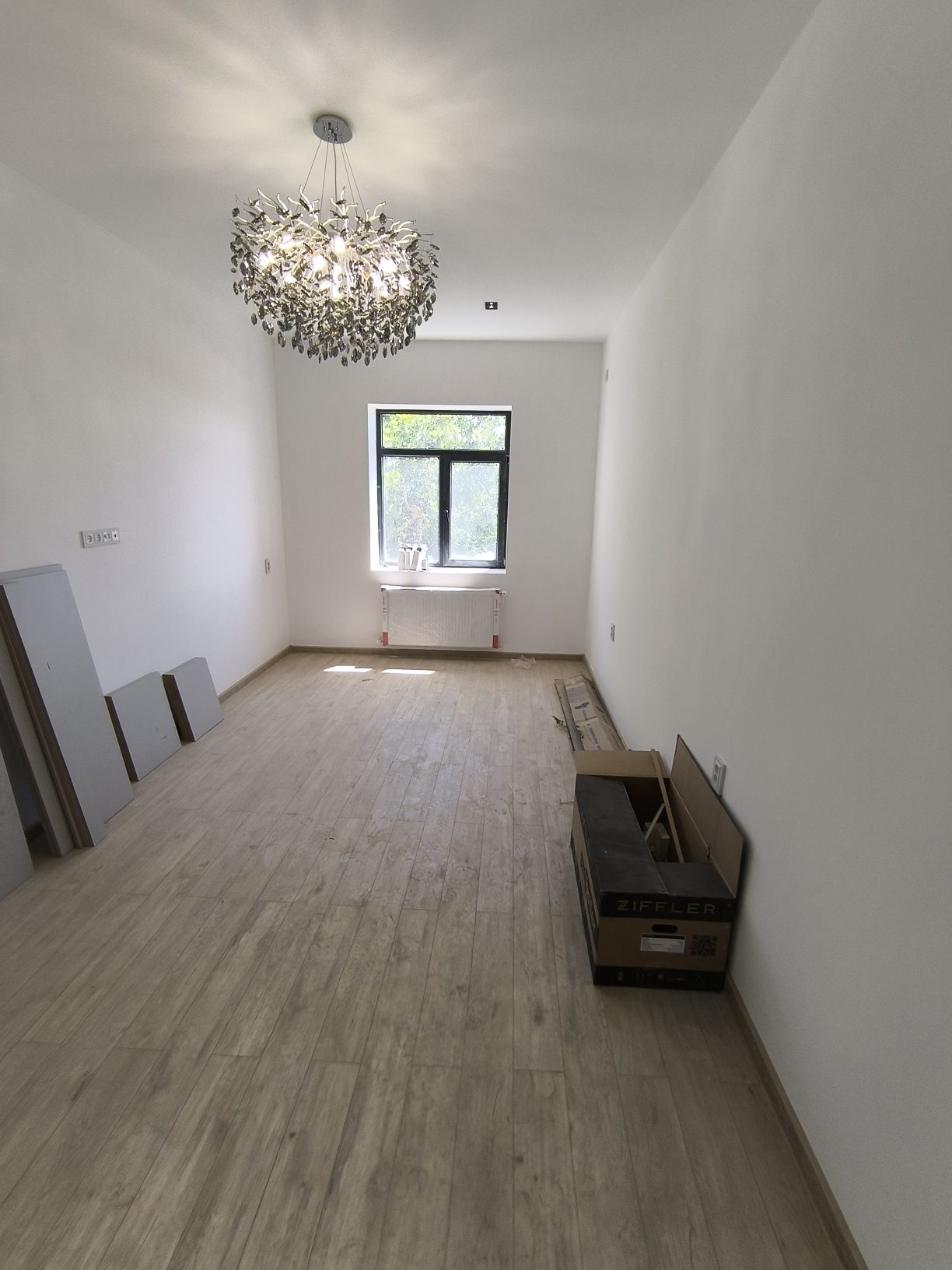 Новостройка 1 ком. Сергели 1. 40м² Евро ремонт.не торец. 5/7 кирпич