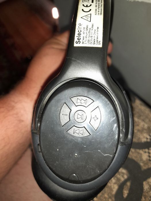 Vând casti wireless